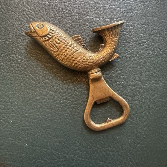 Vintage Italian Brass Fish Dual Bottle Opener Solid Angler Detail Scales Barware - Picture 7 of 16